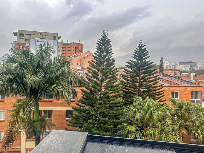 Exterior & Views 2, Edificio Atalanta, Medellín