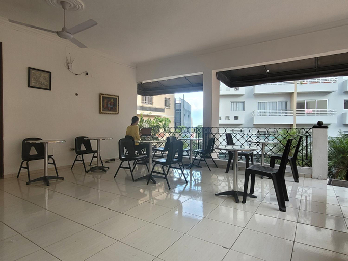 Food & Drinks 4, Drake Bolivar Santo Domingo, Distrito Nacional