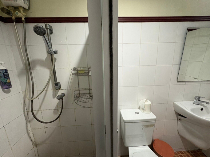 Bathroom 5, Cabbages & Condoms Hotel Ratchaburi, Photharam