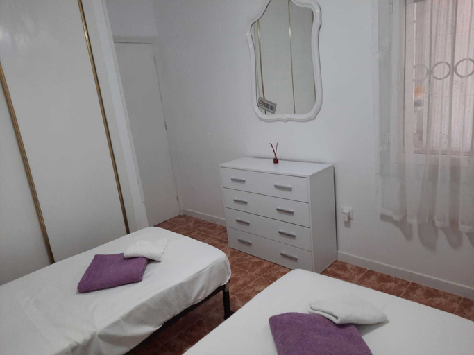 Room 3, Comfortable 3-bed House, Bungalow, Murcia