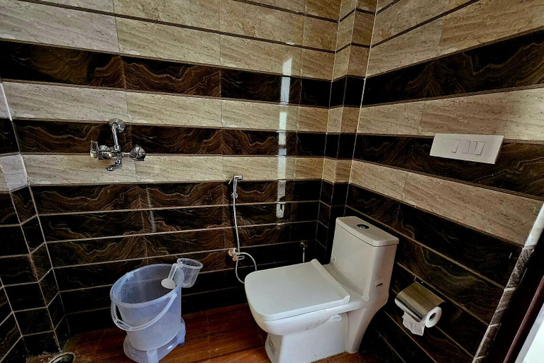 Bathroom 4, Hotel Oc And Resort, Nainital