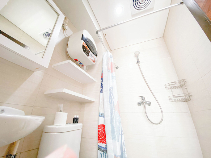 Bathroom 3, Simply Look 1BR at Gateway Pasteur Apartment, Bandung