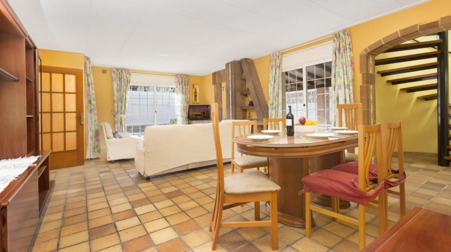 Room 2, Del Pi in Blanes With 4 Bedrooms and 3 Bathrooms, Girona