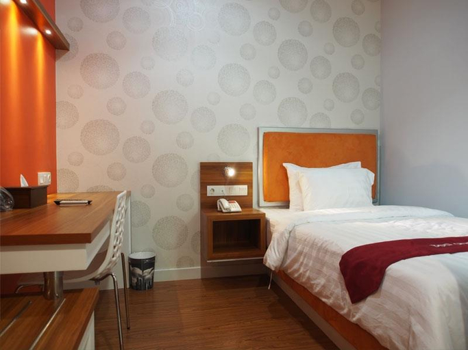 Bedroom 5, Bed and Breakfast Hotel Surabaya, Surabaya