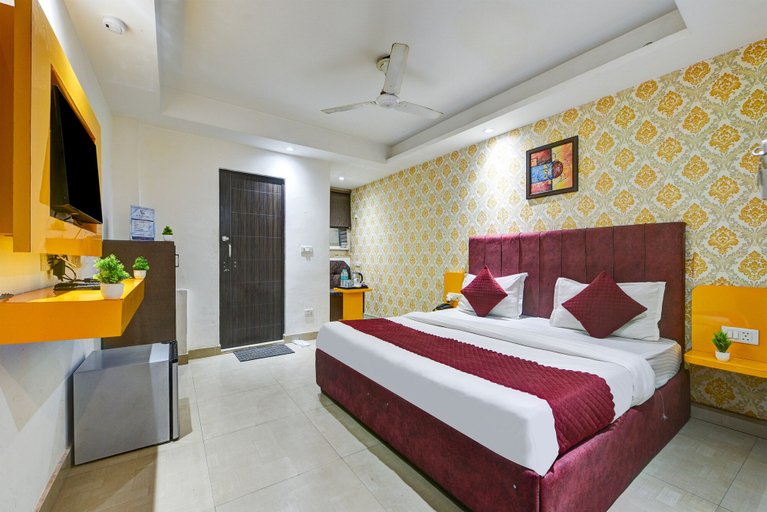 Bedroom 5, The Kelvish Plaza, Delhi