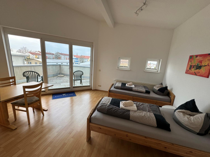 Others 2, Pension Schweizer, Biberach