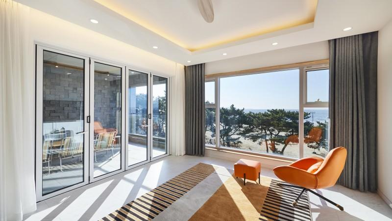 Others 4, Taean Hadden Stay, Taean