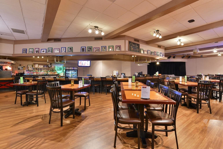 4, AmericInn by Wyndham La Crosse Riverfront-Conference Center, La Crosse