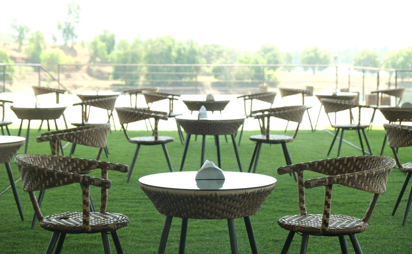 Food & Drinks, Amigos Lake Resort, Nashik