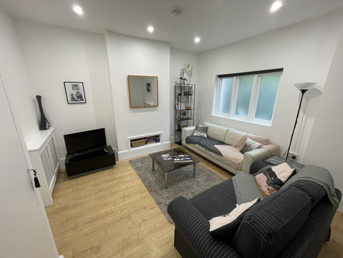 Room 5, The Coastal Den By My Getaways, Brighton and Hove