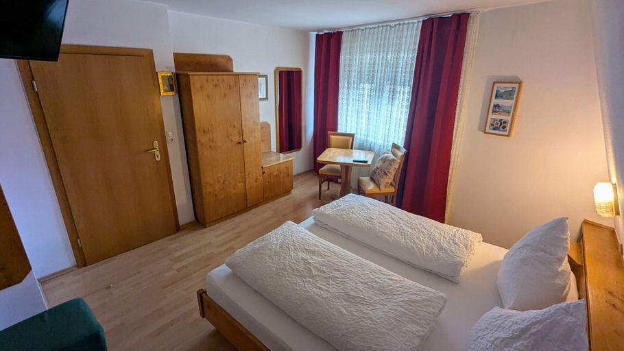 Bedroom 2, Gasthof Hotel Rose, Würzburg