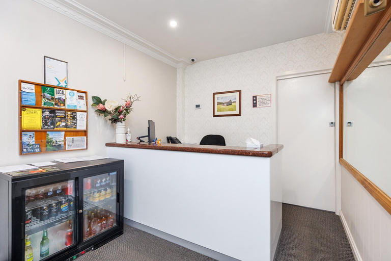 Public Area 3, Amaroo Motel, Tumut