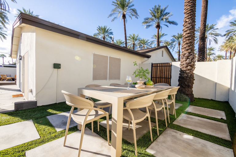 Others 3, Roma by Avantstay Stylish Oasis w/ Private Pool!, Maricopa