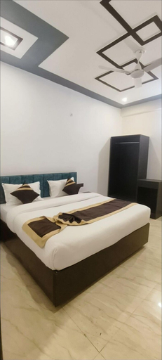 Bedroom 2, THE OAK TREE NEAR RAM JANAM BHOOMI, Faizabad