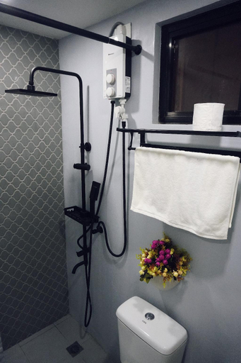 Bathroom 17