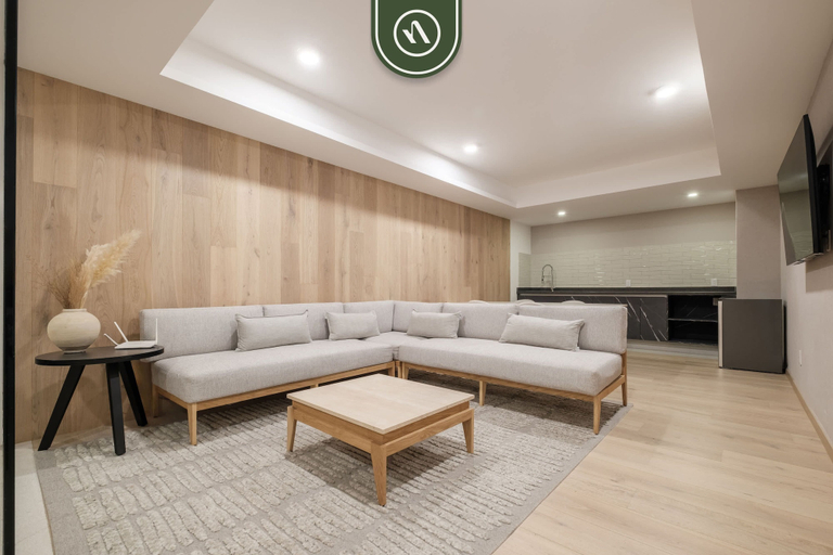 Room 2, Chilpancingo 57 Unit 606, Mexico City