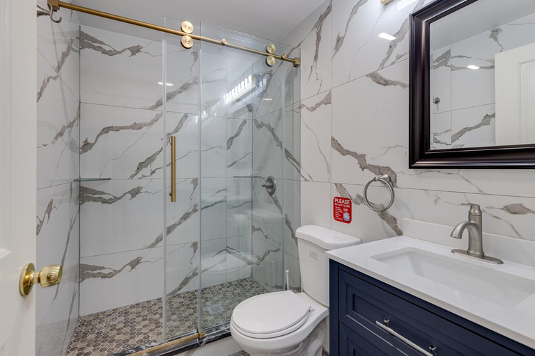 Bathroom 16
