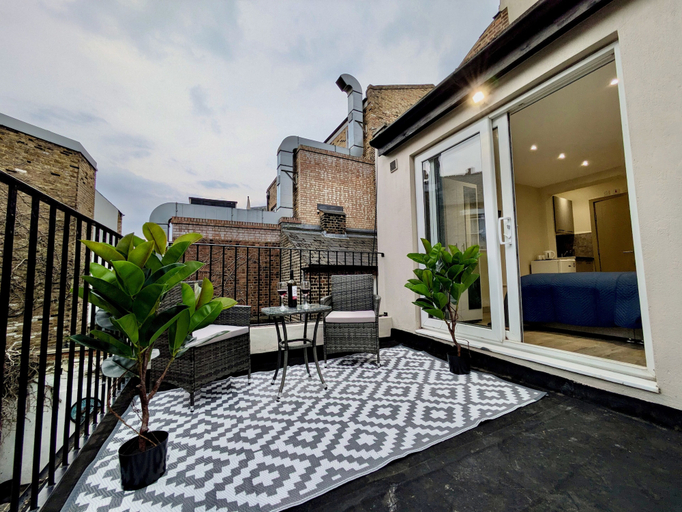 Exterior & Views 2, Battersea Serviced Studio Apartments, London