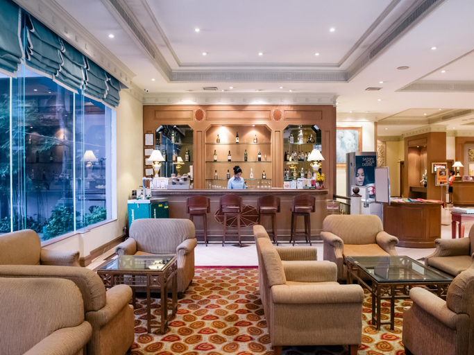 Others 4, The Palazzo Hotel, Din Dang