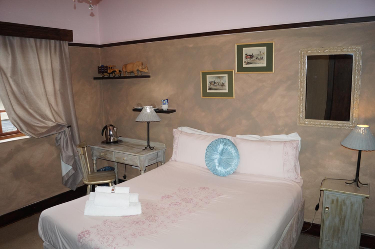 Bedroom 2, Westmoreland Lodge, City of Johannesburg