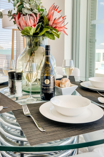 Room 3, Sapphire Tide Penthouse w Sea View Private Pool, City of Cape Town