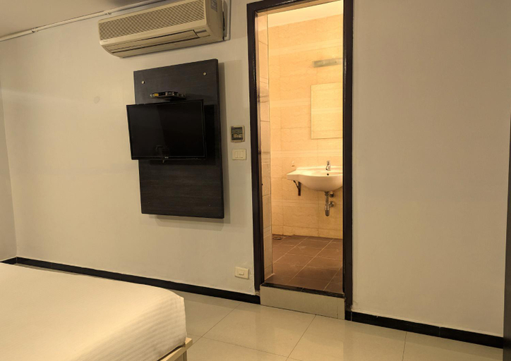 Bedroom 8