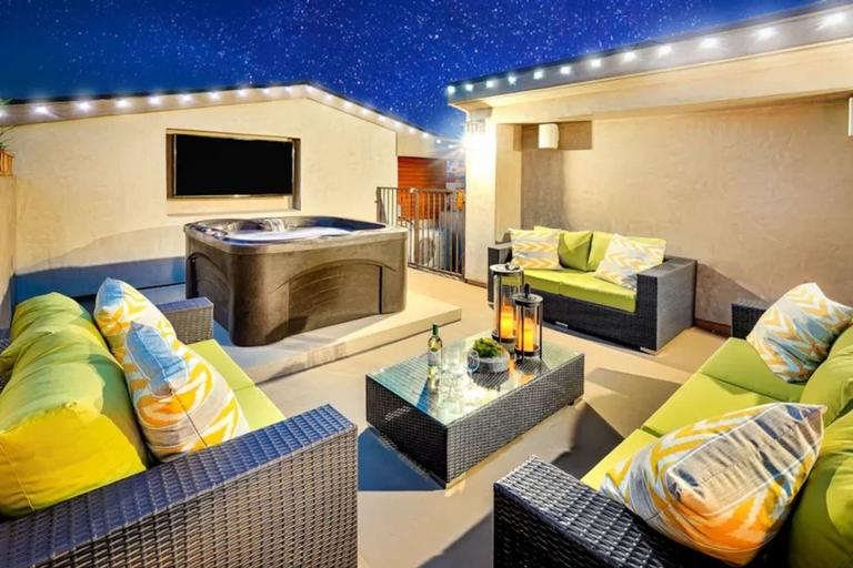 Room 5, 7 Br 2 Hot Tubs Rooftop Beach Block Ocean View, Orange
