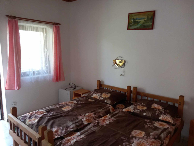 Bedroom 3, Zsuzsa Apartman, Heves
