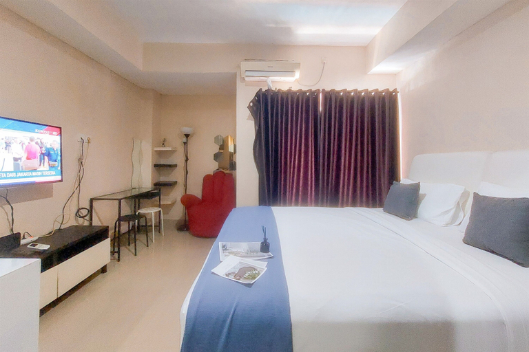 Bedroom 4, Spacious and Homey Studio Room Paramount Skyline Apartment, Tangerang