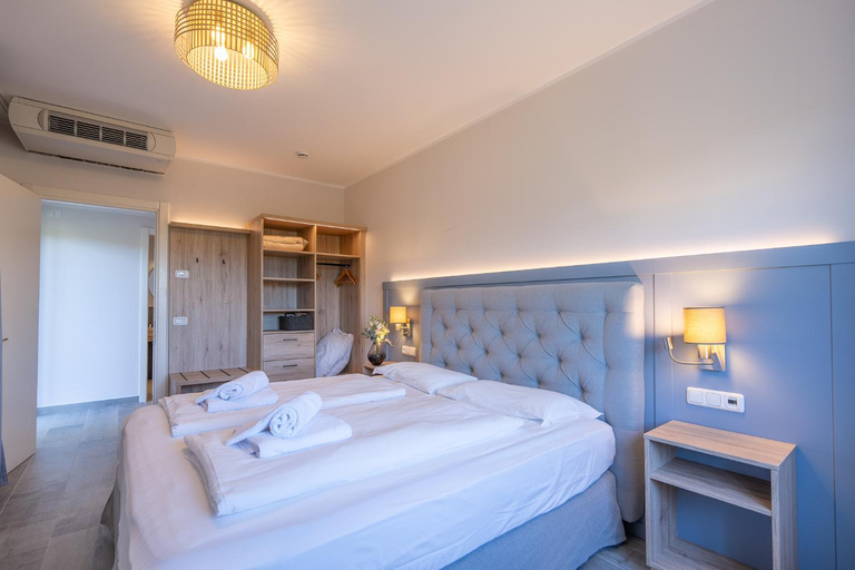 Bedroom 25