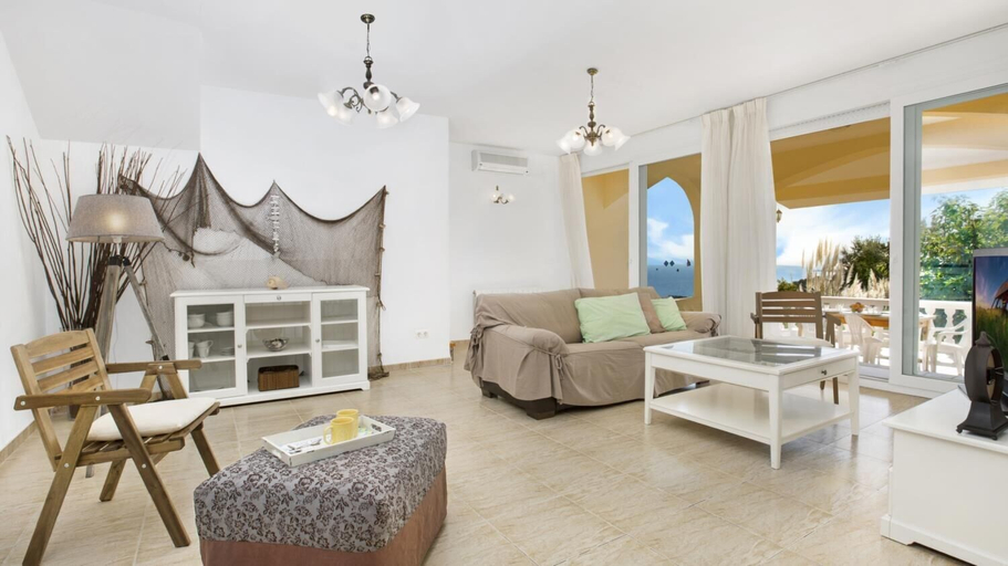 Room 4, Vila Cora in Lloret de Mar, Girona