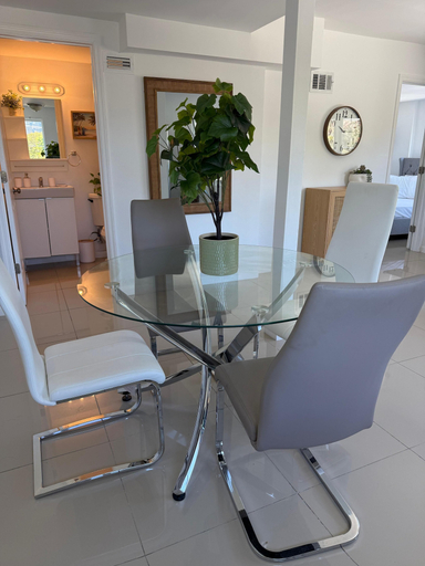Dining Room 10