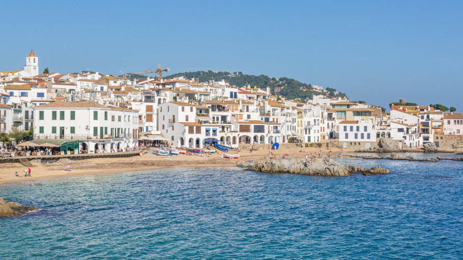 Room 3, Costa Brava E-3 in Calella de Palafrugell, Girona