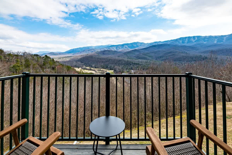 Room 5, Mountain Views Indoor Pool Access Sauna Access, Sevier