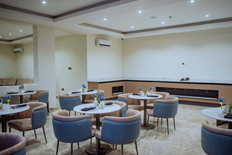 Food & Drinks, Check Inn Hotel Gimbiya, AbujaMun