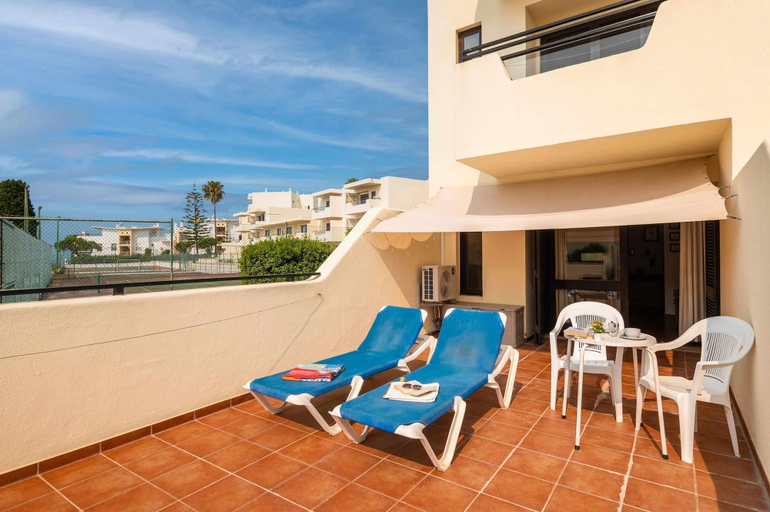 Room 2, Albufeira Jardim Sun Deck Studio, Albufeira