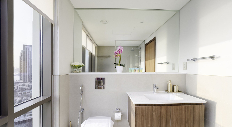 Bathroom 4, Chic 2 BR in Vida Residences Canal View, Dubai