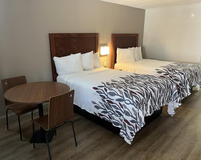 Bedroom 3, Red Roof Inn Sanford, Lee