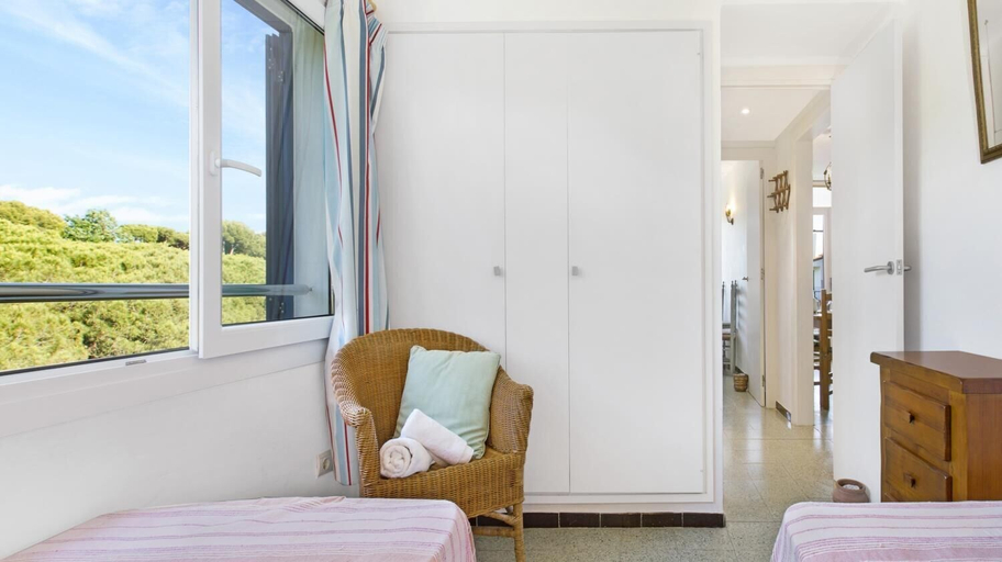 Room 5, Canadell 1 in Calella de Palafrugell, Girona