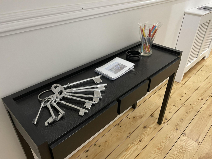 Room 3, The Coastal Den By My Getaways, Brighton and Hove