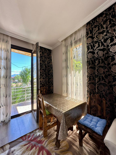 4, Tamila’s 2nd apartment, Batumi
