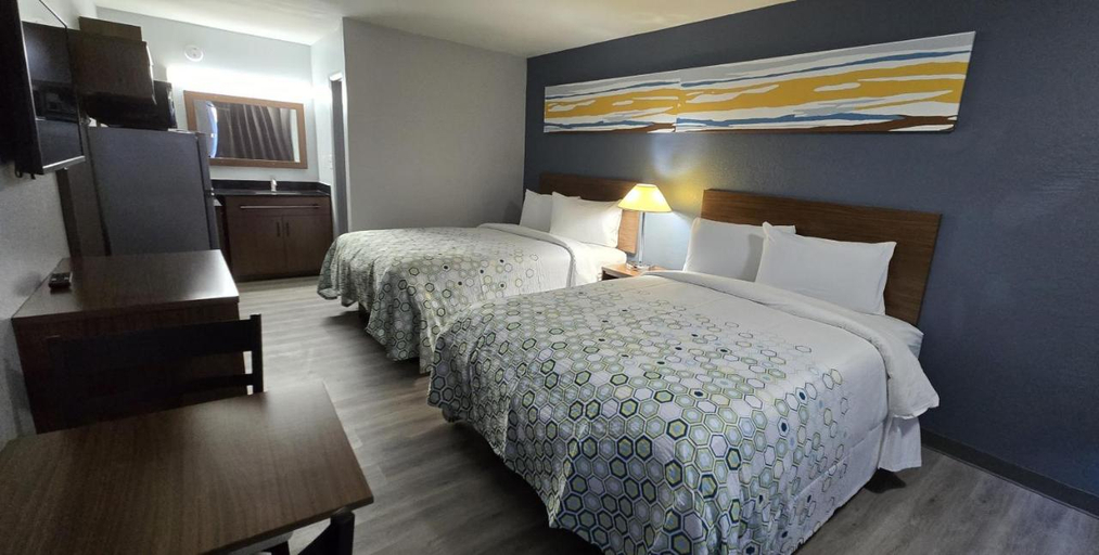 Bedroom 2, HomeTowne Studios by Red Roof LaGrange, Troup