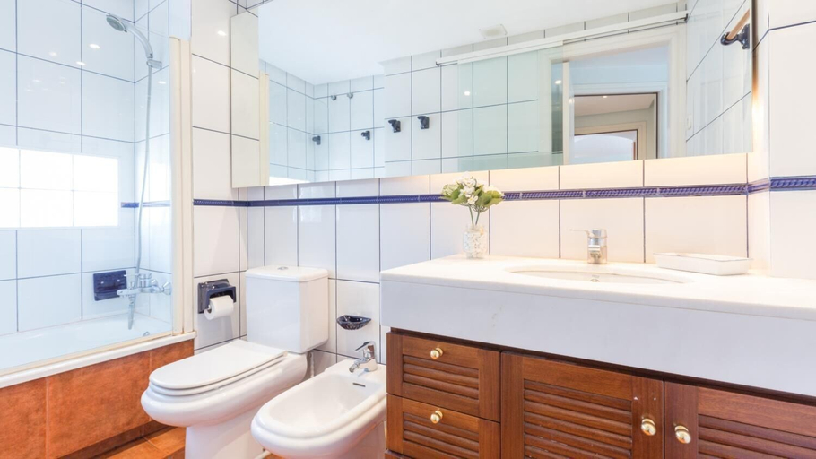 Room 3, Sarrio in Llafranc With 2 Bedrooms and 2 Bathrooms, Girona