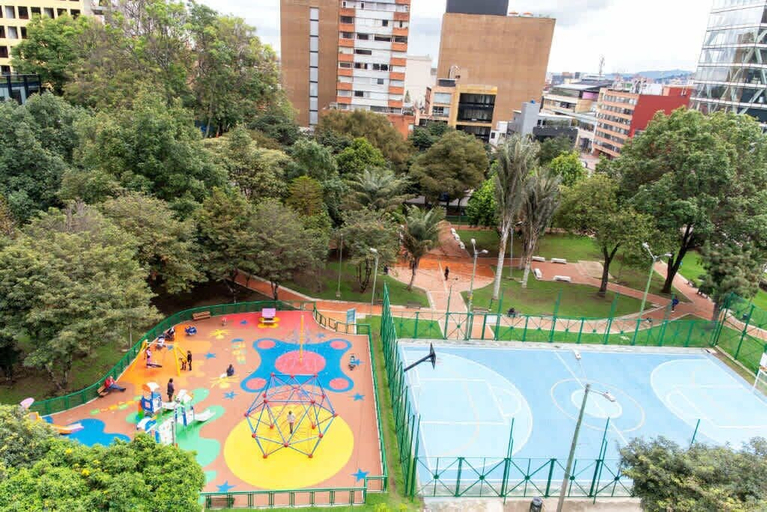 Room 4, w Spacious 3BR w View in El Nogal, Santafé de Bogotá
