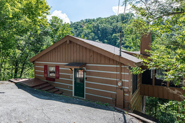 Room 3, Pet-friendly Hot Tub Soaker Tub Grill Full Kitchen, Sevier