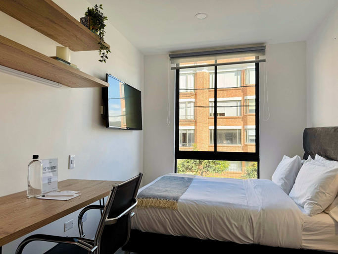 Room 2, w Radiant 1BR in Santa Barbara, Santafé de Bogotá