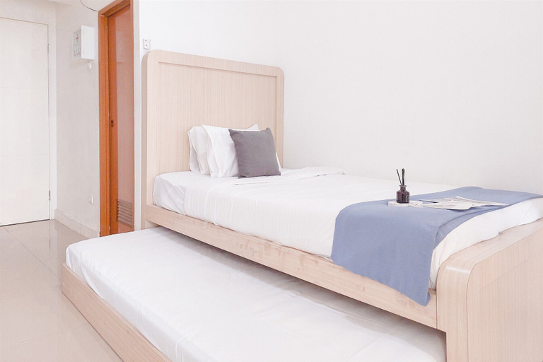 Relaxing and Tidy Studio Urbantown Serpong Apartment, South Tangerang
