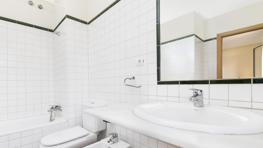 Room 2, Mas Pinell 44 in Vidreres, Girona