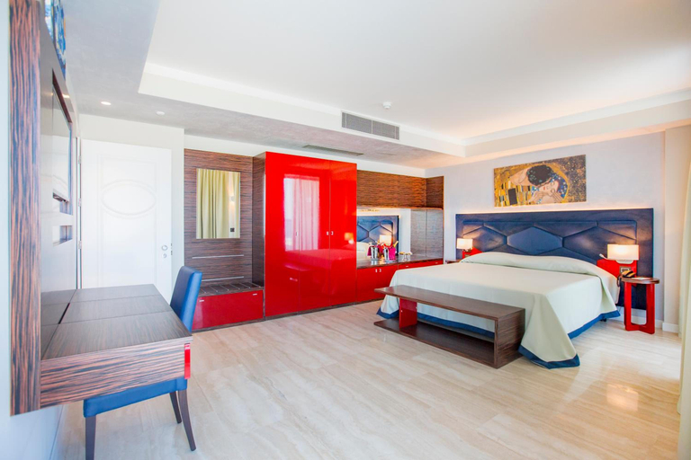 Bedroom 2, Victoria Palace Hotel, Palermo