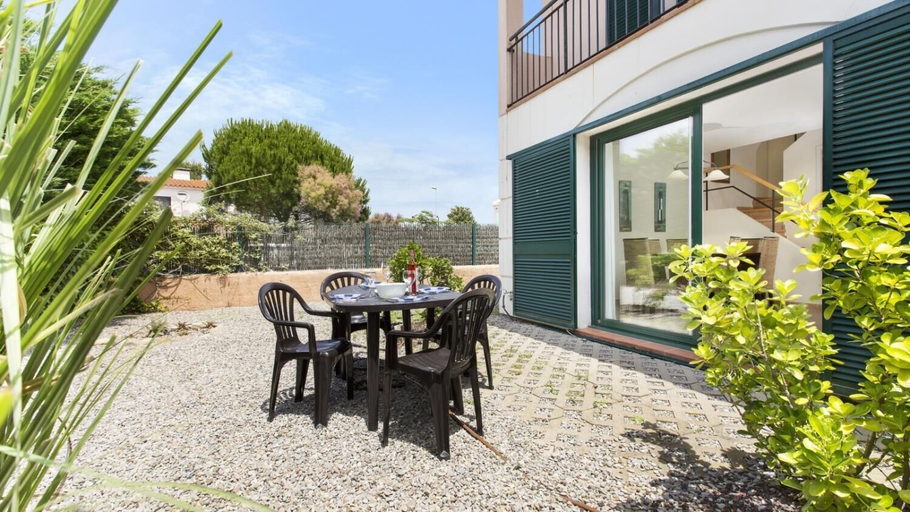 Room 4, Mas Pinell 44 in Vidreres, Girona